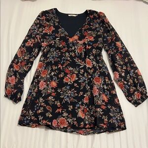 Floral V-Neck Long Sleeve Top